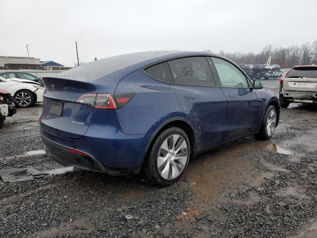 2022 TESLA MODEL Y  VIN:7SAYGDEE6NF372173