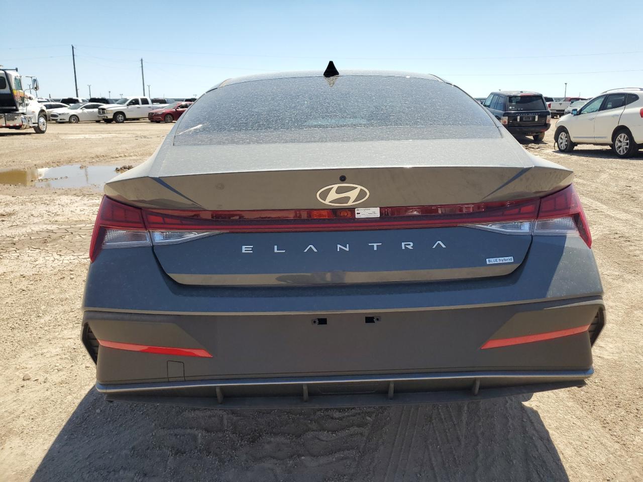 2024 HYUNDAI ELANTRA VIN:KMLHM4DJ7RU111237