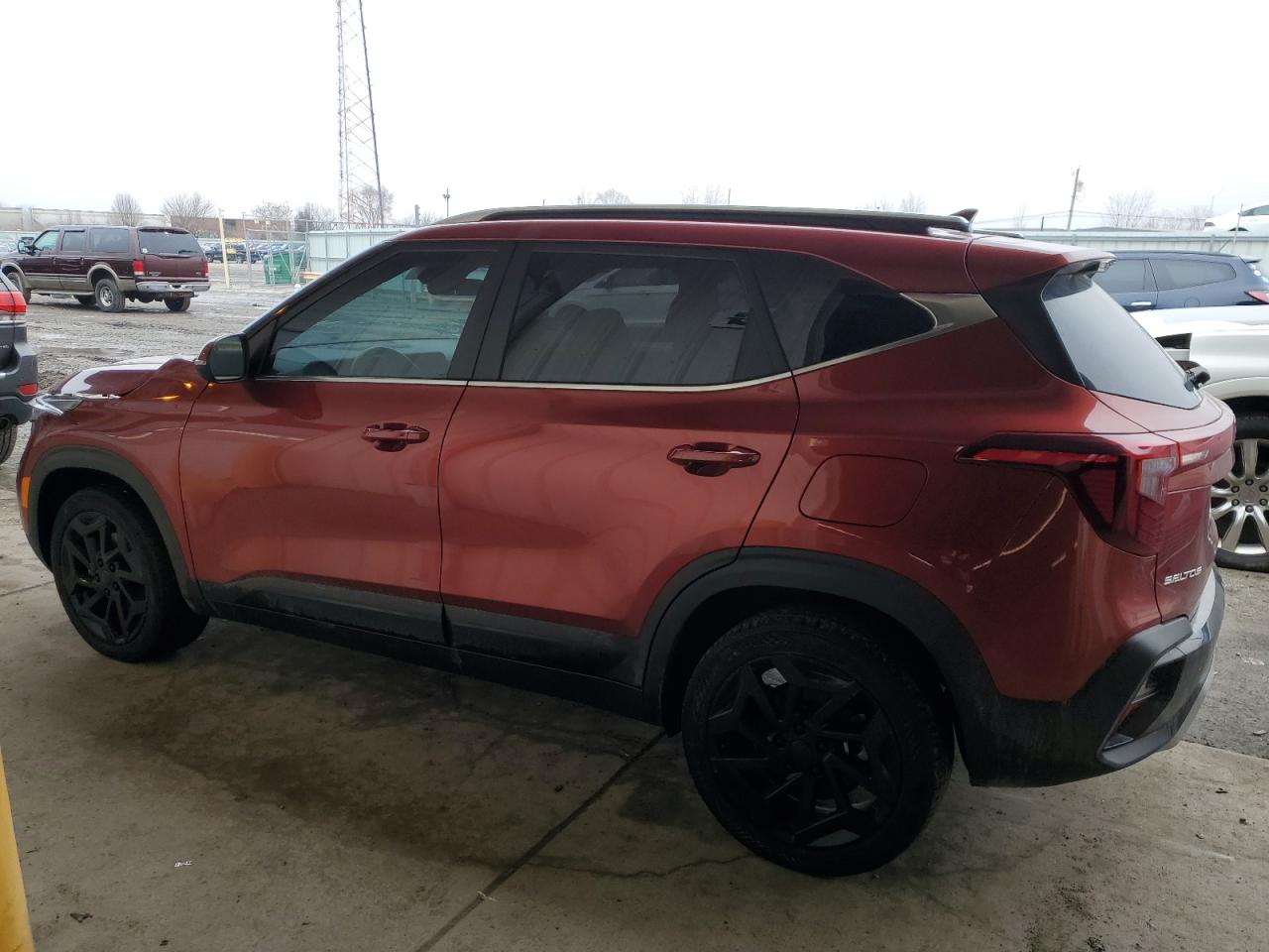 2024 KIA SELTOS SX VIN:KNDETCA79R7494891