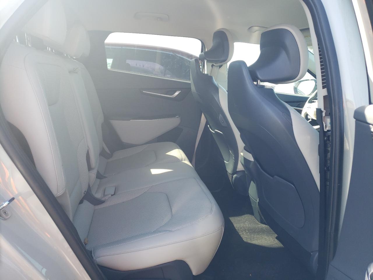 2022 KIA EV6 LIGHT VIN:KNDC34LA3N5025582
