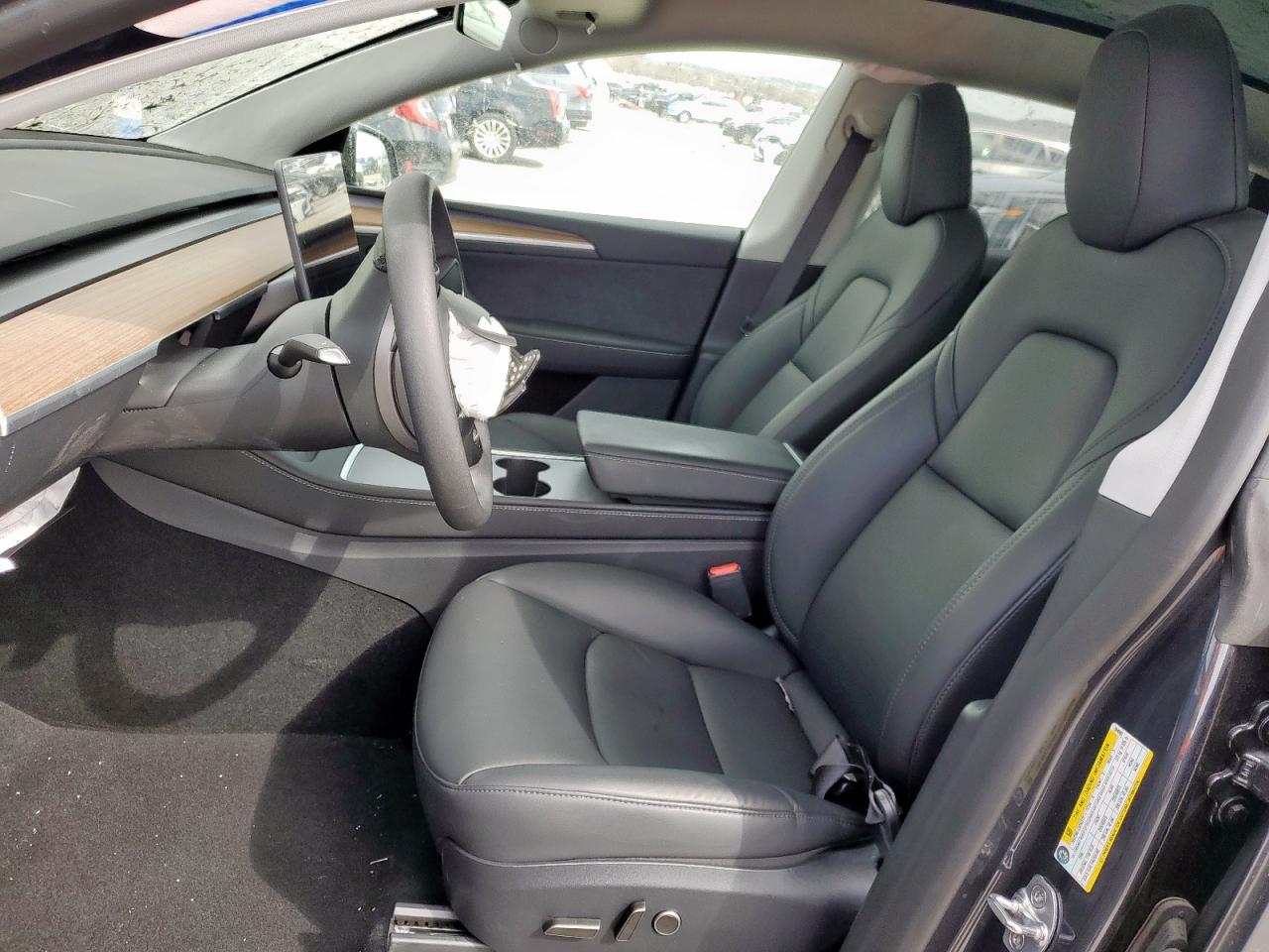 2024 TESLA MODEL Y  VIN:7SAYGDEE8RA304900