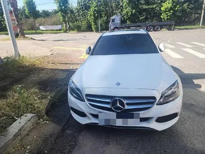 2016 Mercedes-Benz C 200 VIN: