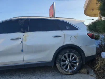 2018 Kia Sorento KNAPG81BBJA446186 VIN:KNAPG81BBJA446186