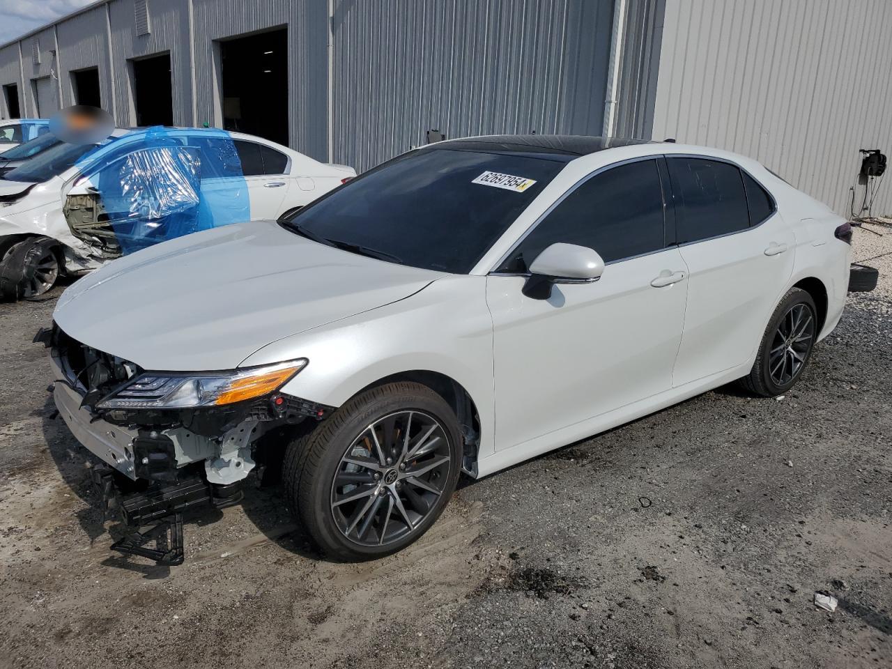 2024 TOYOTA CAMRY XLE VIN:4T1FZ1AK2RU094289