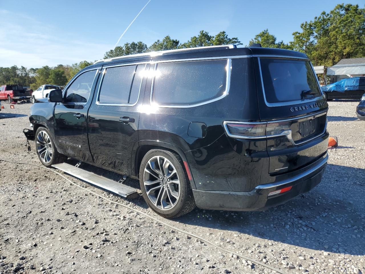 2022 JEEP GRAND WAGONEER SERIES III VIN:1C4SJVGJ8NS135451