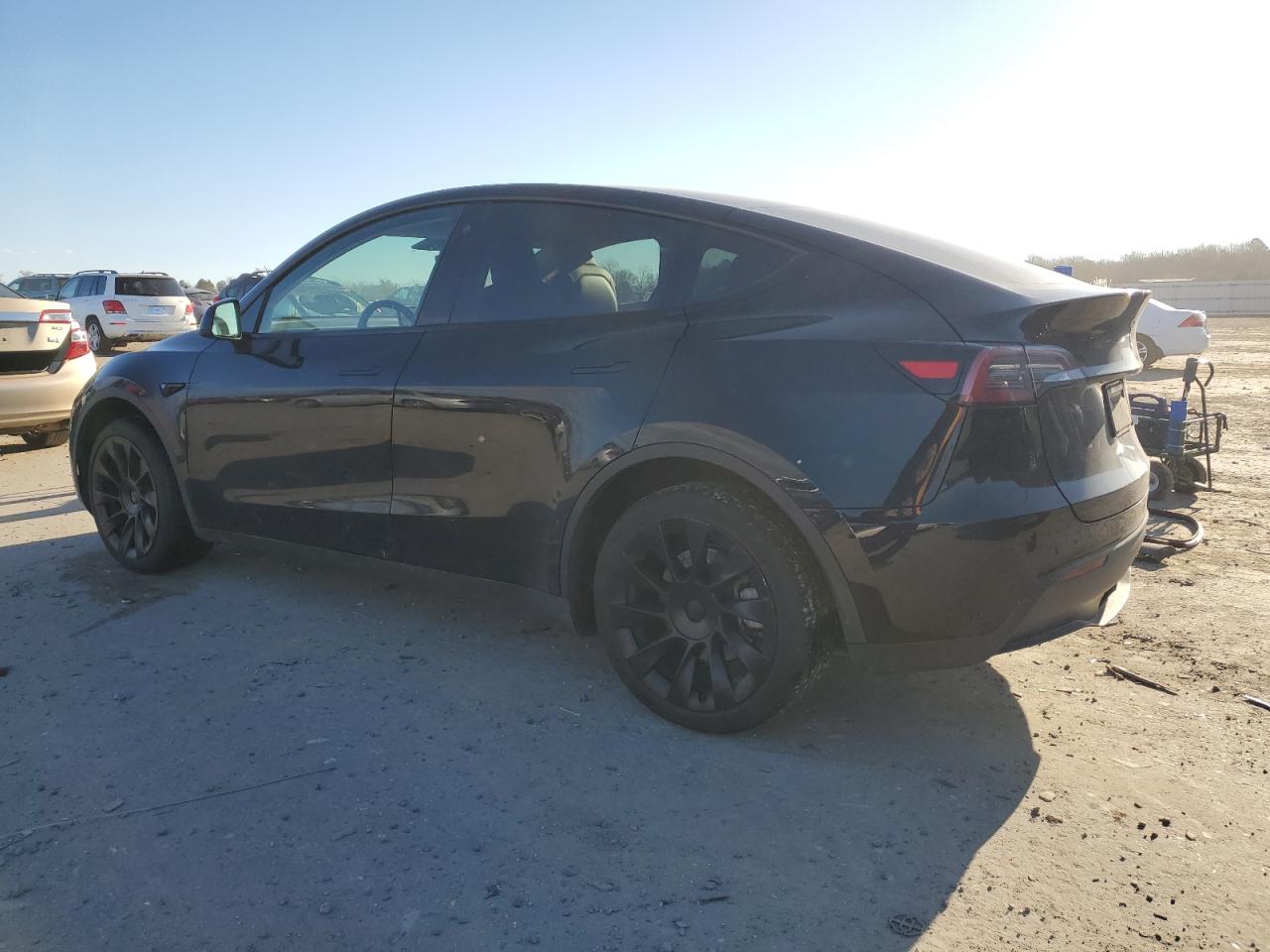 2023 TESLA MODEL Y  VIN:7SAYGDEEXPA078937