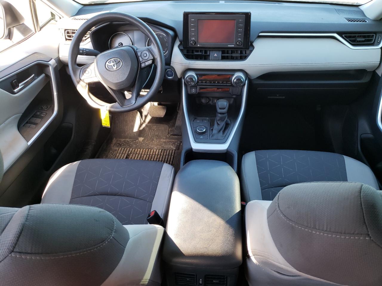 2022 TOYOTA RAV4 XLE VIN:4T3RWRFV4NU064137