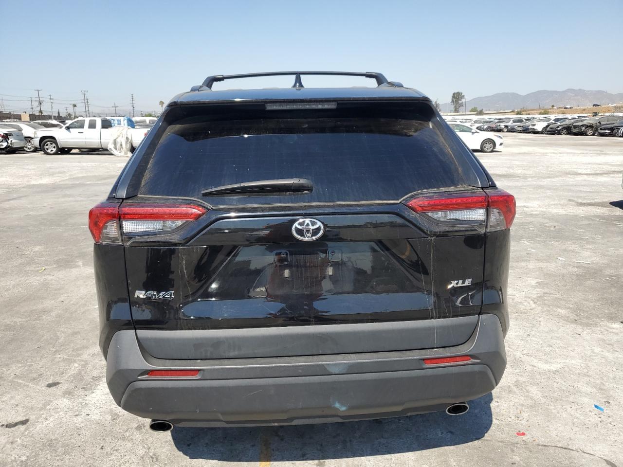 2022 TOYOTA RAV4 XLE PREMIUM VIN:2T3C1RFV4NC188303