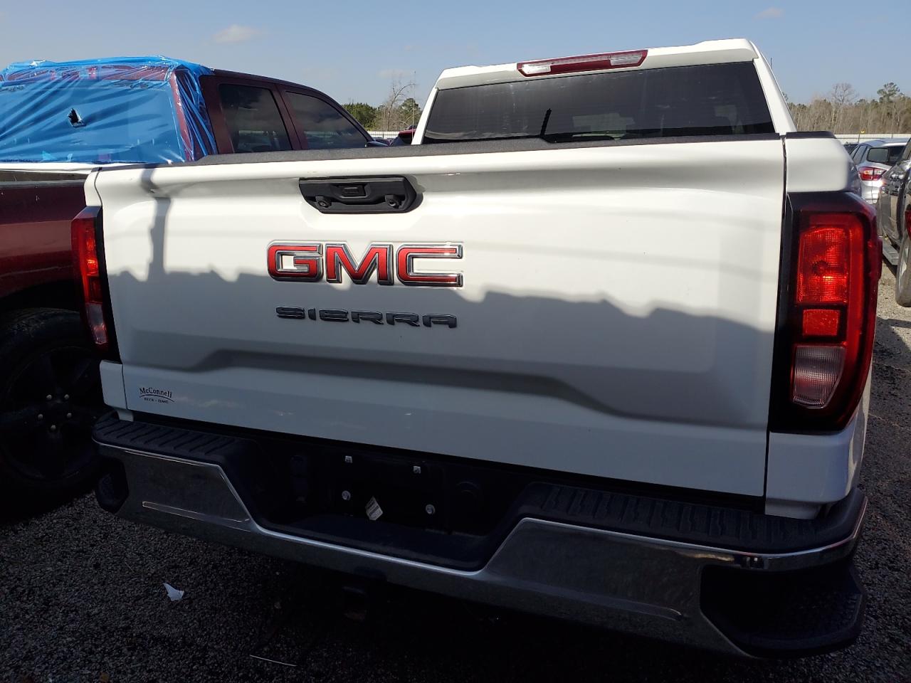2022 GMC SIERRA K1500 VIN:1GTUUAEDXNZ561395
