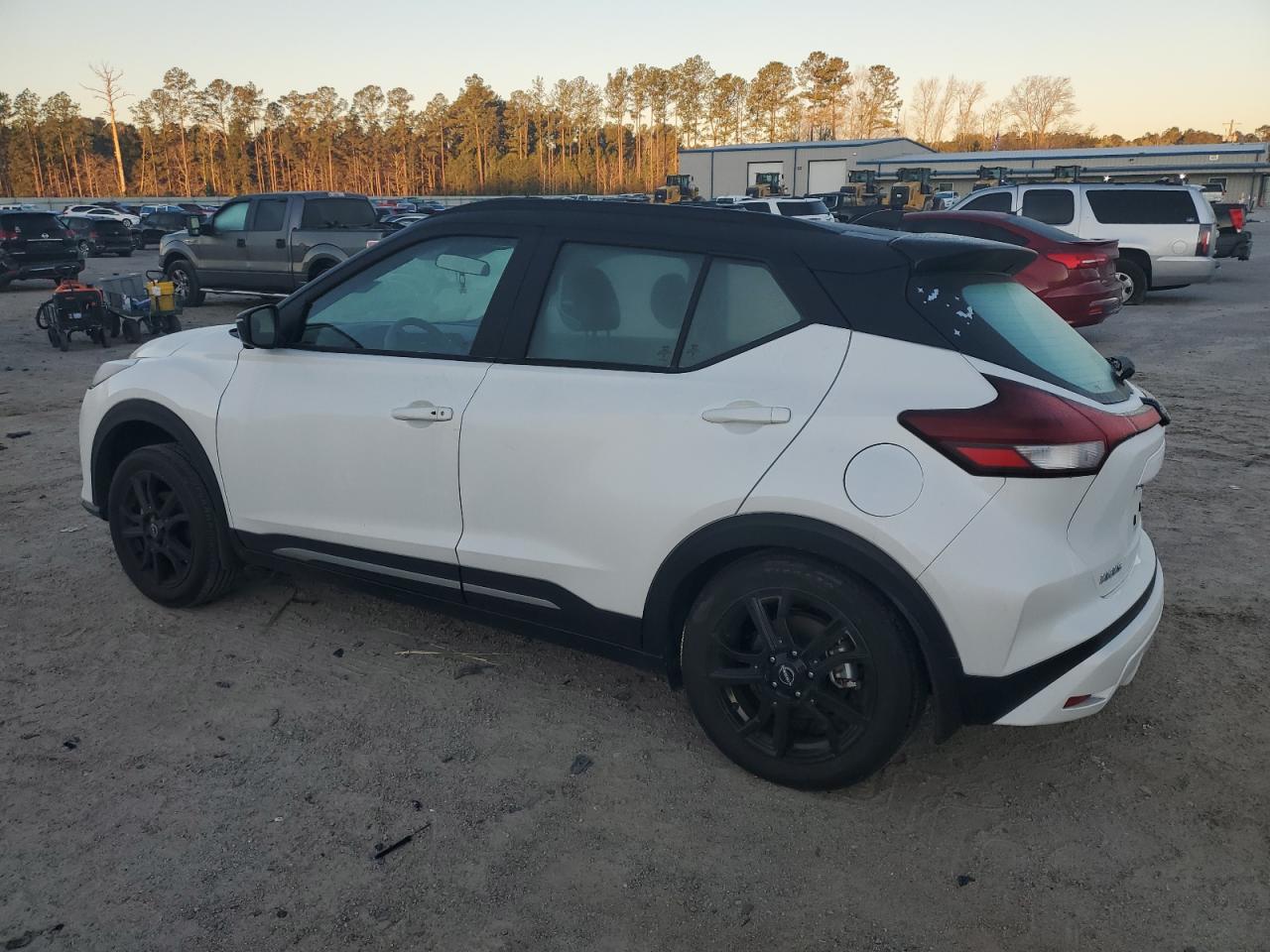 2023 NISSAN KICKS SR VIN:3N1CP5DV4PL537613