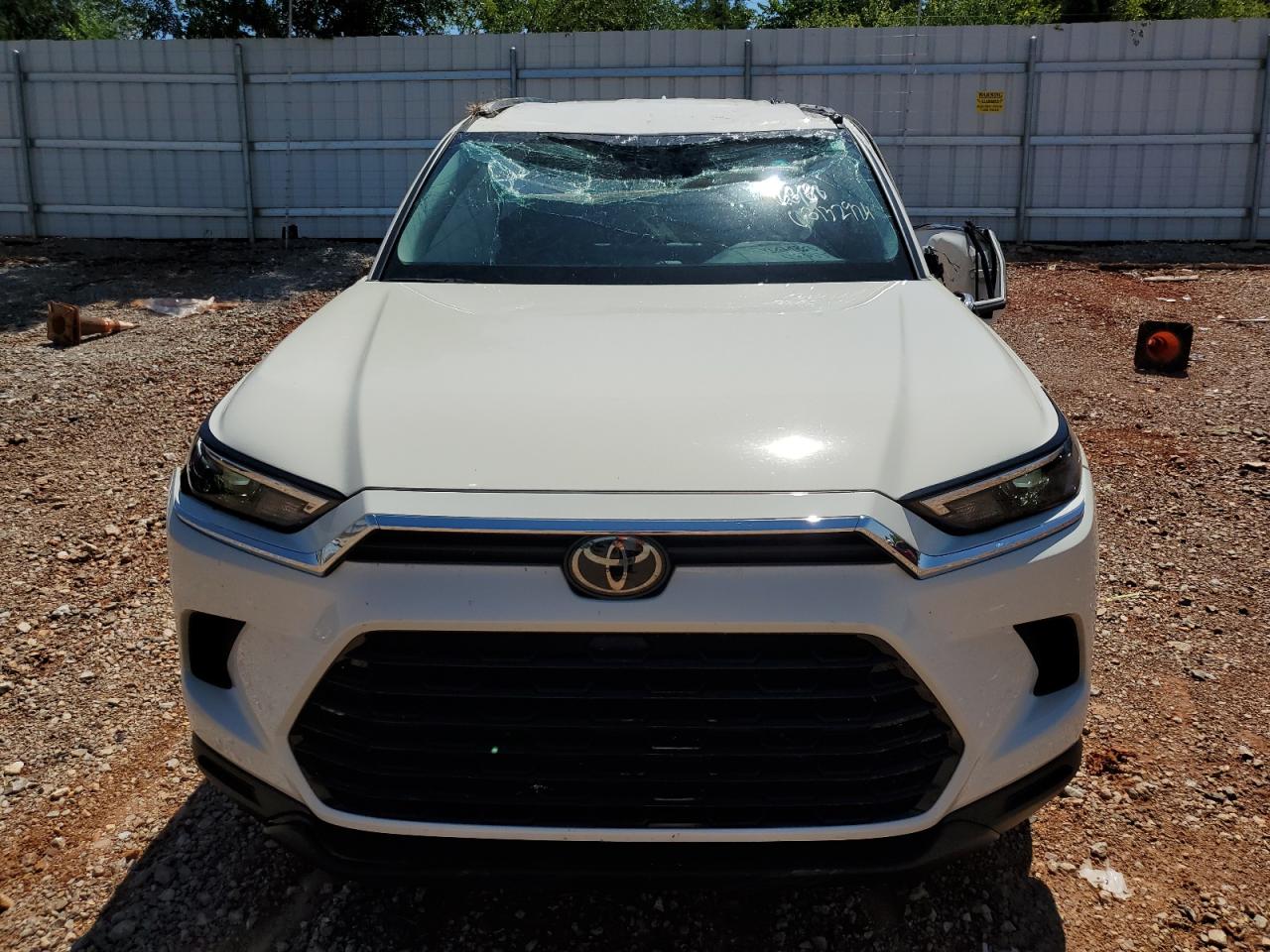 2024 TOYOTA GRAND HIGHLANDER XLE VIN:5TDAAAB5XRS025336