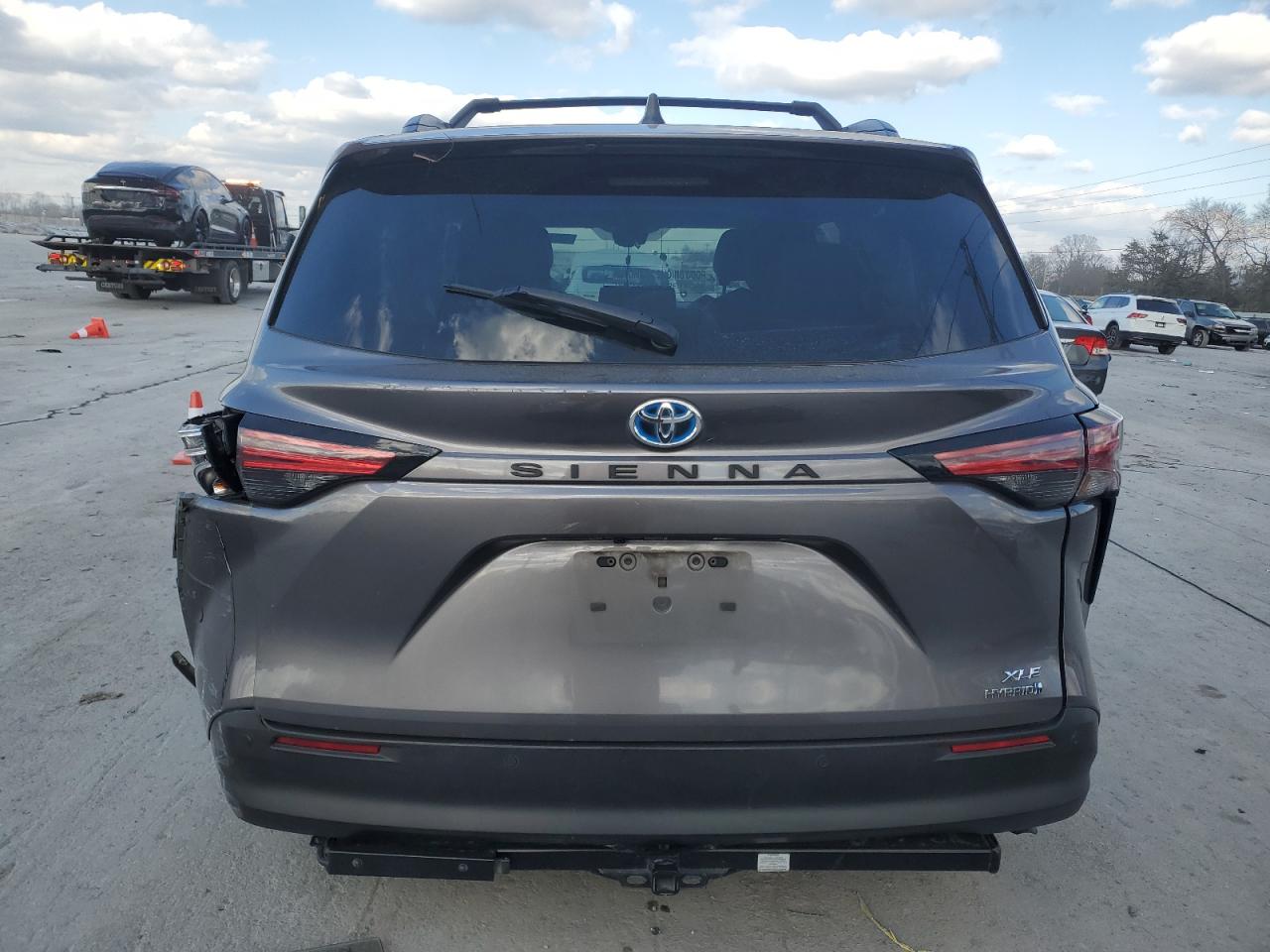 2022 TOYOTA SIENNA XLE VIN:5TDJRKECXNS090870