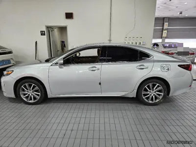 2017 Lexus ES 300 VIN: