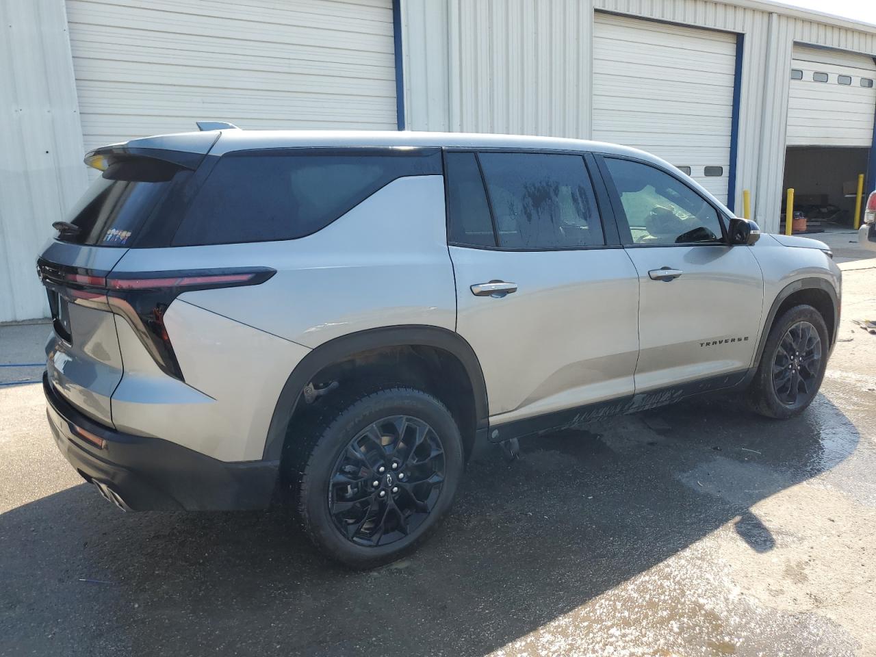 2024 CHEVROLET TRAVERSE LS VIN:1GNEREKS1RJ201895