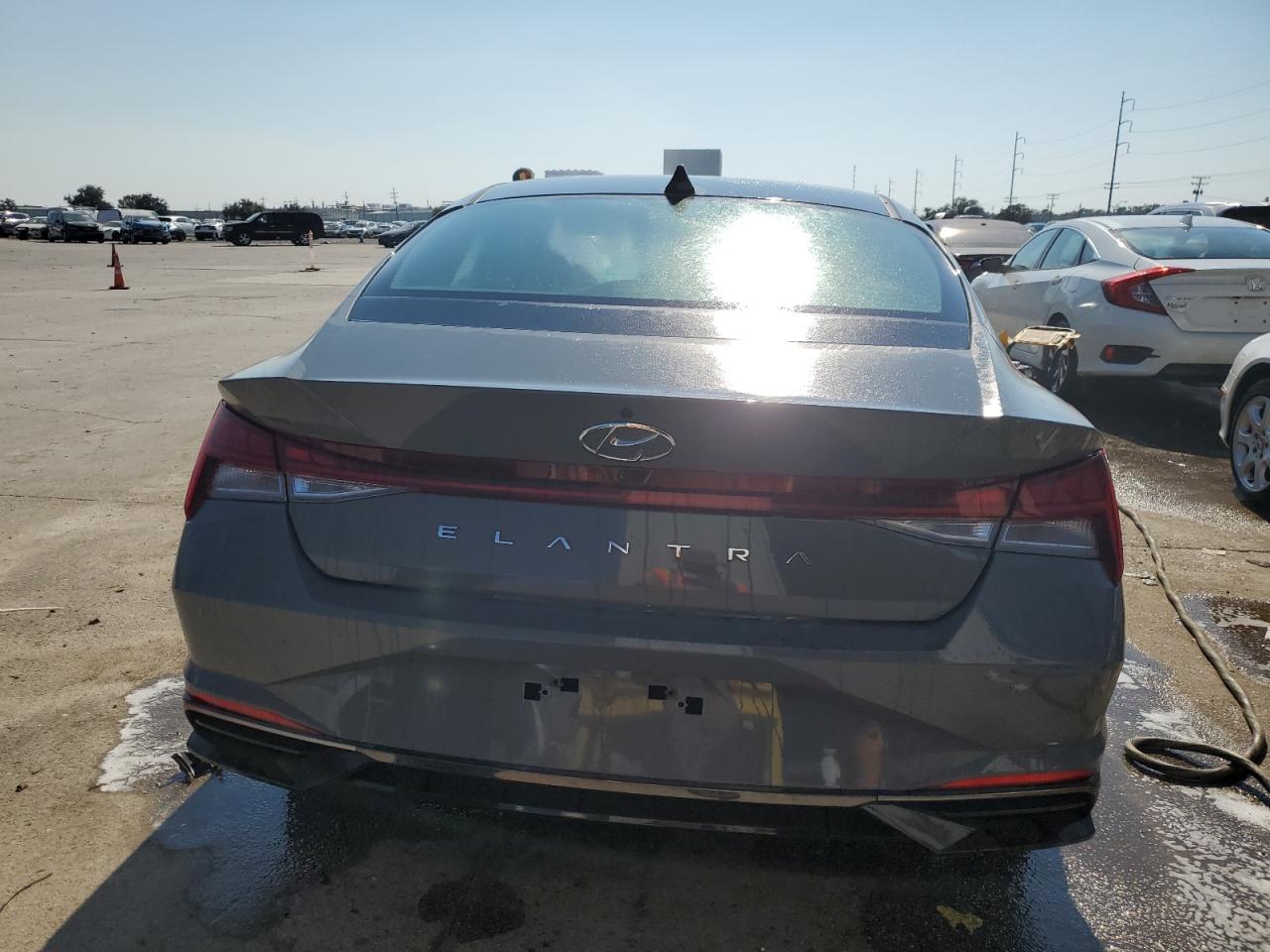 2022 HYUNDAI ELANTRA SEL VIN:KMHLN4AG1NU318075