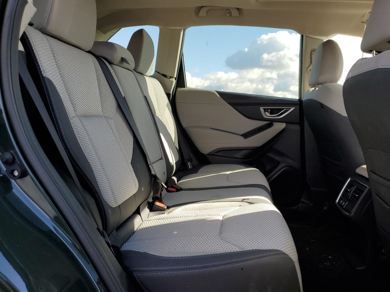 2024 SUBARU FORESTER PREMIUM VIN:JF2SKADC8RH425379