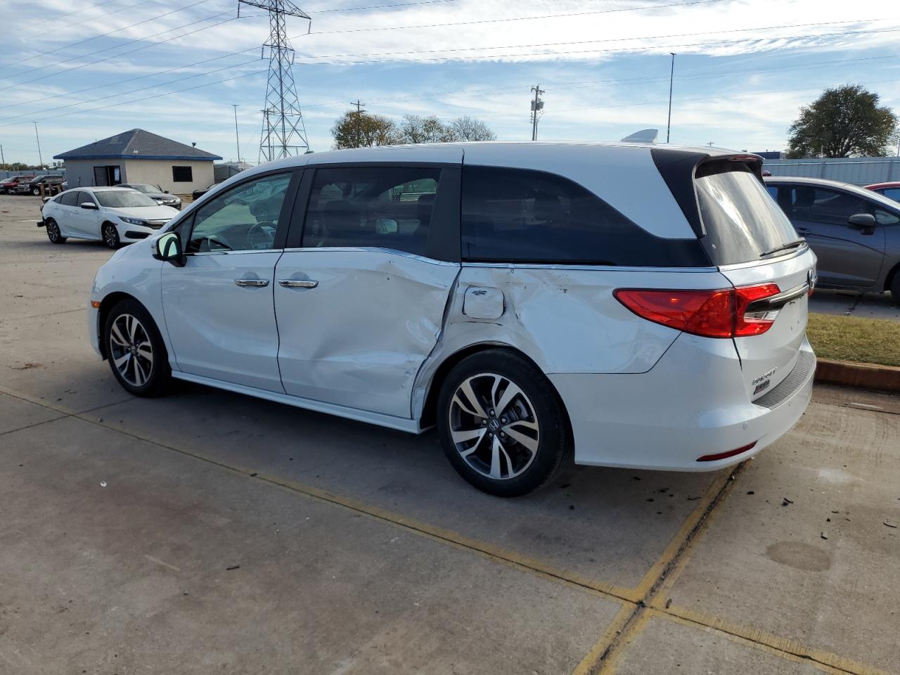 2022 HONDA ODYSSEY TOURING VIN:5FNRL6H88NB054733