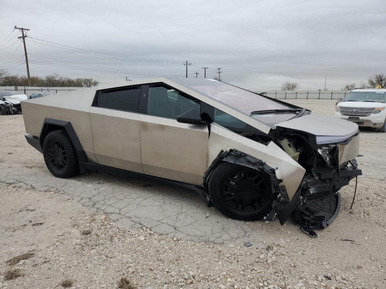 2024 TESLA CYBERTRUCK  VIN:7G2CEHED3RA000771