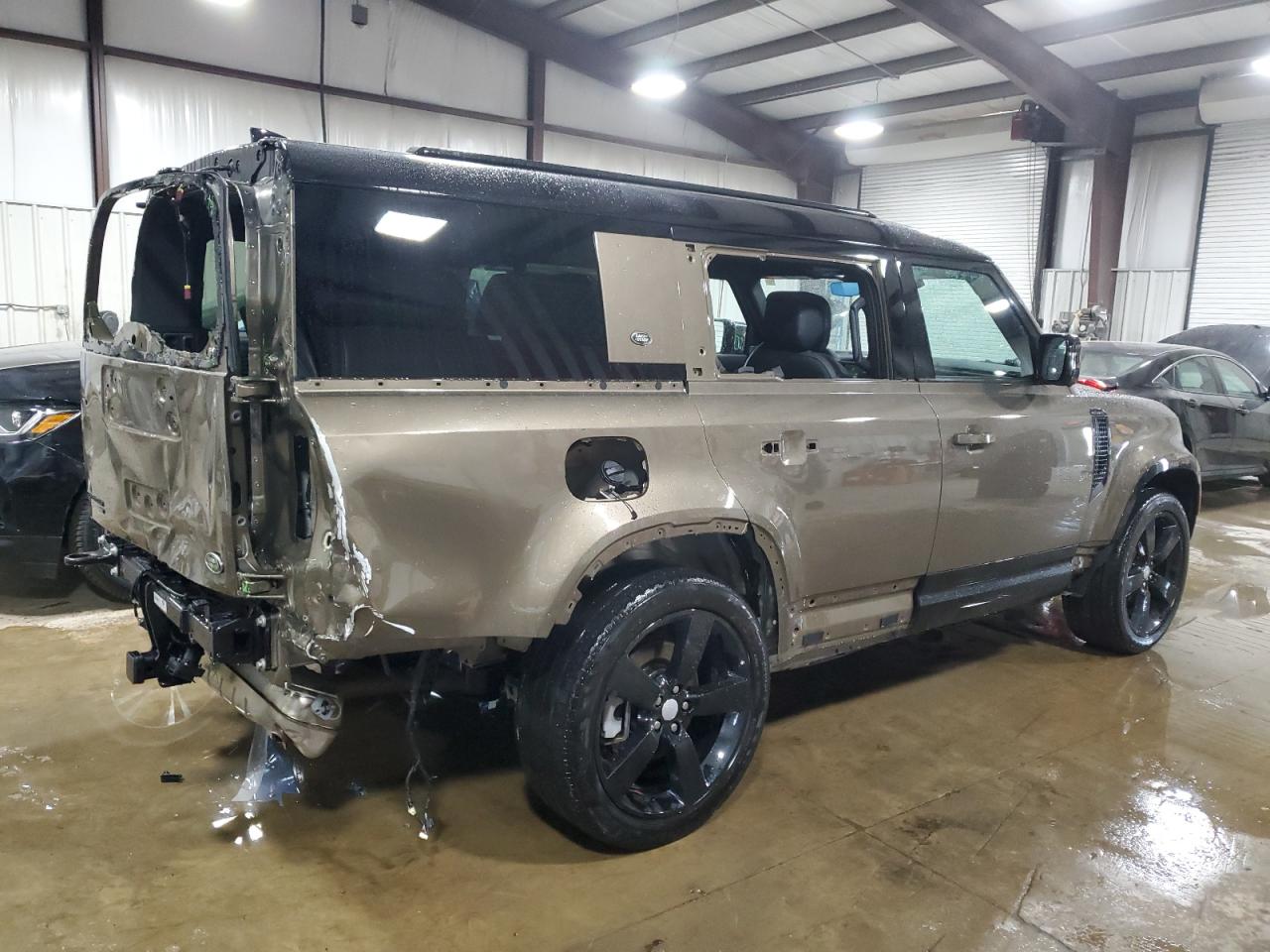 2023 LAND ROVER DEFENDER 130 X-DYNAMIC SE VIN:SALE2FEU0P2209020