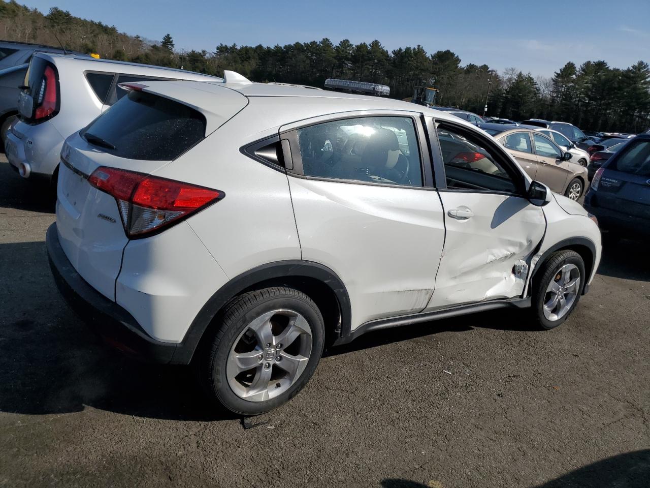 2022 HONDA HR-V LX VIN:3CZRU6H34NM773890