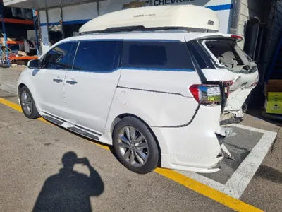 2017 Kia Carnival VIN: