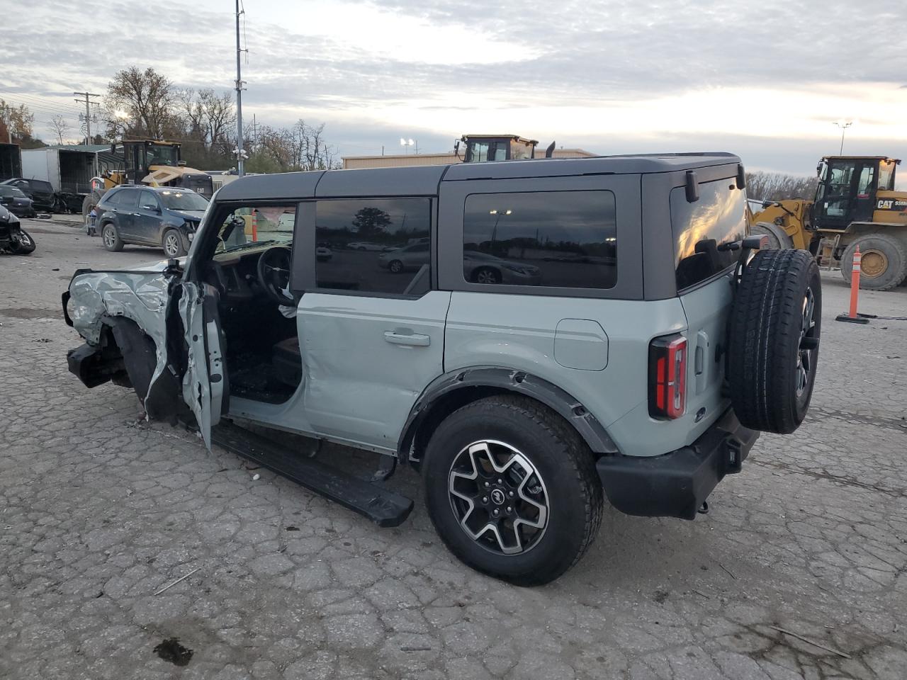 2024 FORD BRONCO OUTER BANKS VIN:1FMDE8BH1RLA33794