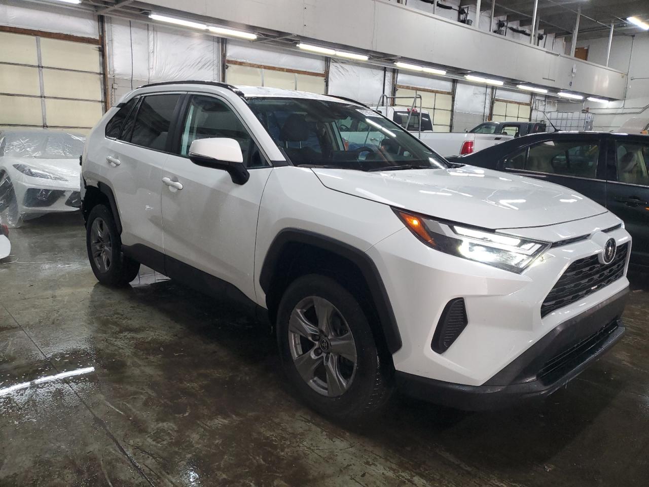 2022 TOYOTA RAV4 XLE VIN:2T3P1RFV6NW264152