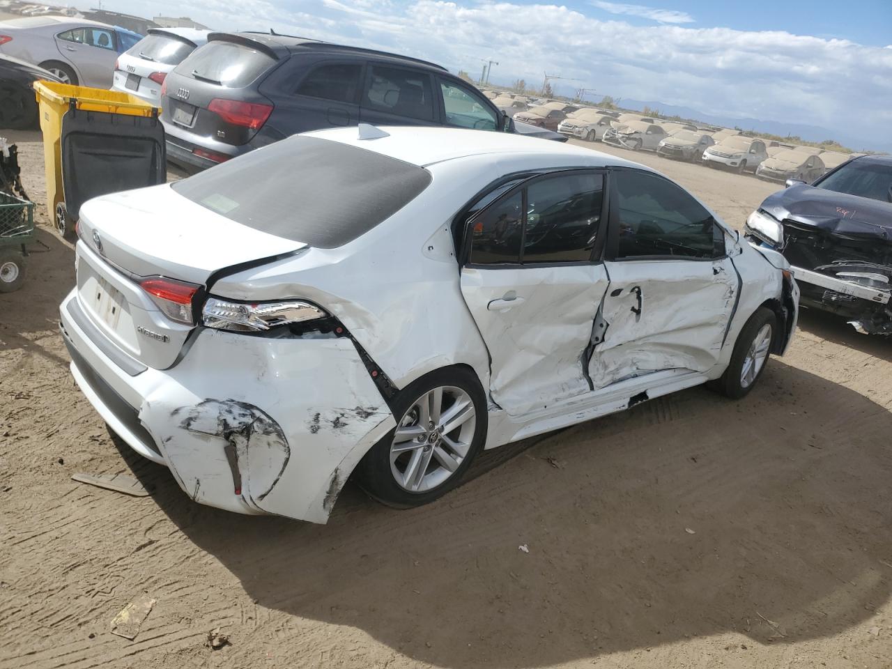 2022 TOYOTA COROLLA LE VIN:JTDEAMDE1NJ053985