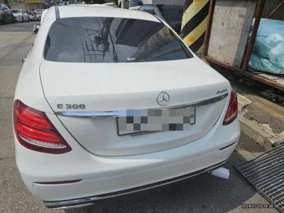 2019 Mercedes-Benz E 300 VIN: