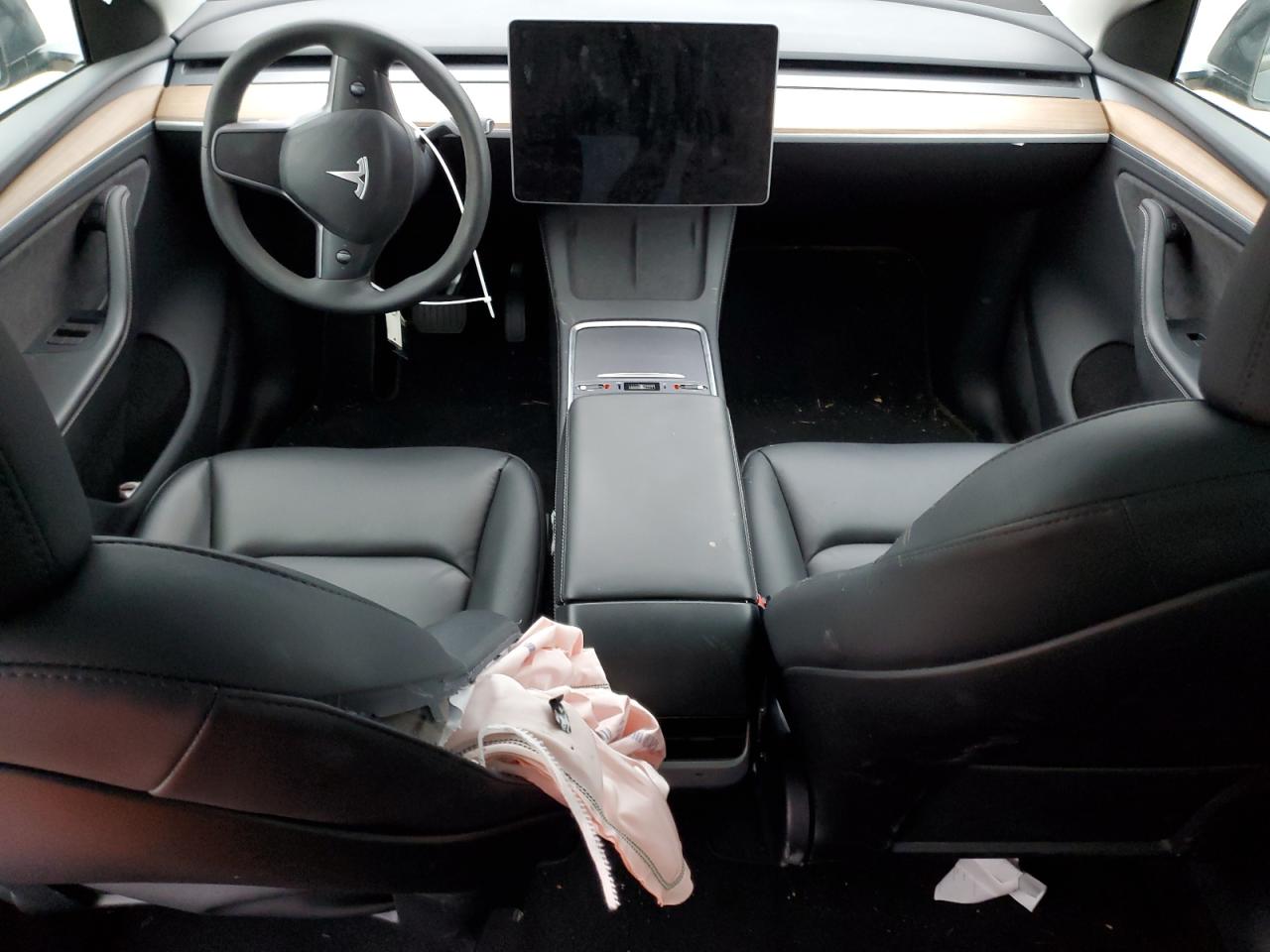 2024 TESLA MODEL Y  VIN:7SAYGDED9RA305643