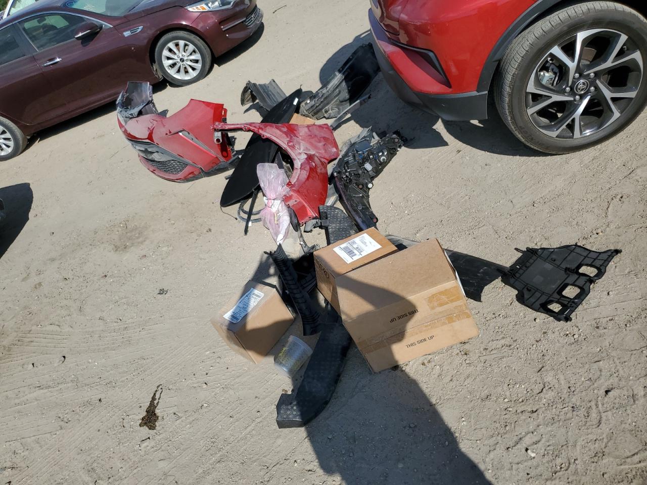 2022 TOYOTA C-HR XLE VIN:NMTKHMBX1NR145439