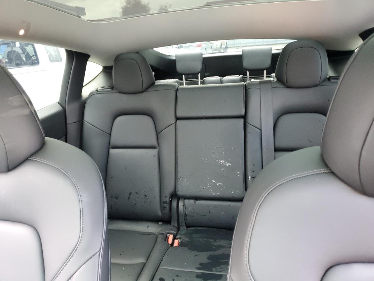 2022 TESLA MODEL Y  VIN:7SAYGAEE4NF492844