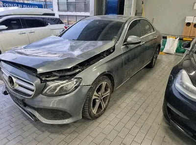 2019 Mercedes-Benz E 300 WDDZF4JB0KA677243 VIN:WDDZF4JB0KA677243