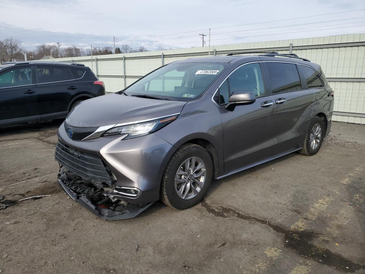 2022 TOYOTA SIENNA XLE VIN:5TDJSKFC4NS041571