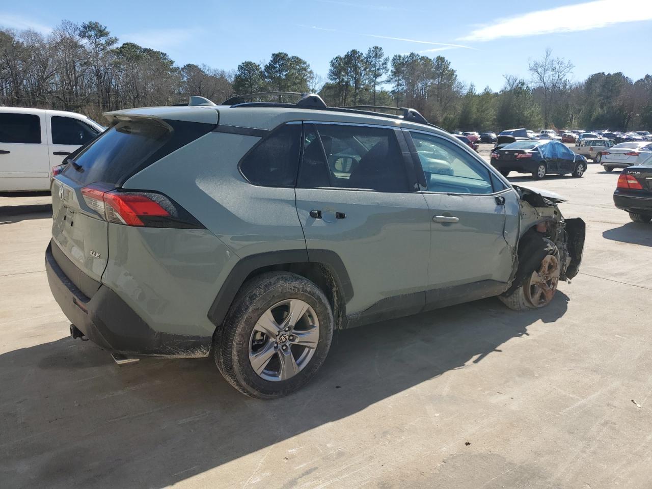 2022 TOYOTA RAV4 XLE VIN:2T3W1RFV4NW211316