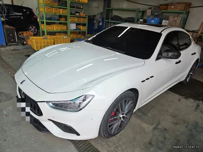 2019 Maserati Ghibli VIN: