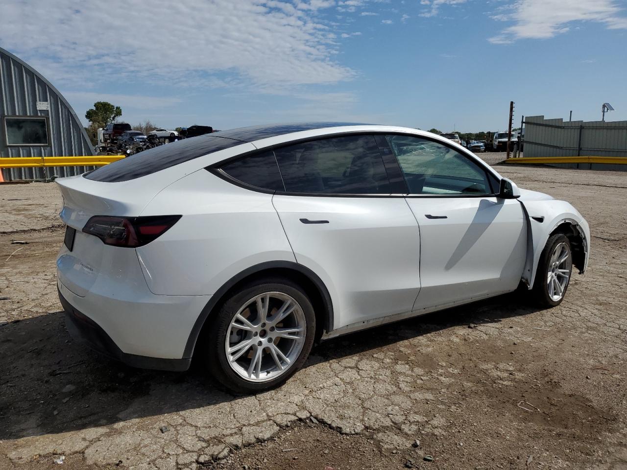 2023 TESLA MODEL Y  VIN:7SAYGAEE6PF795434