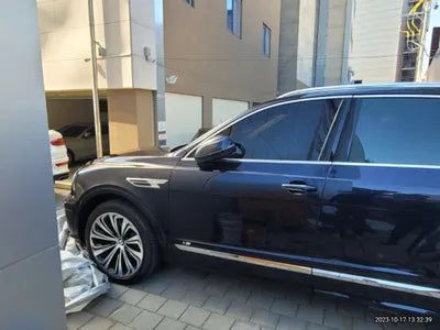 2022 Bentley Bentayga SJAAM14VXNC013723 VIN:SJAAM14VXNC013723