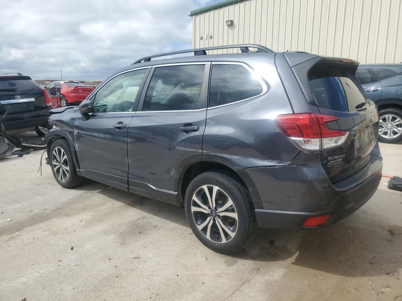 2022 SUBARU FORESTER LIMITED VIN:JF2SKAPC2NH470369