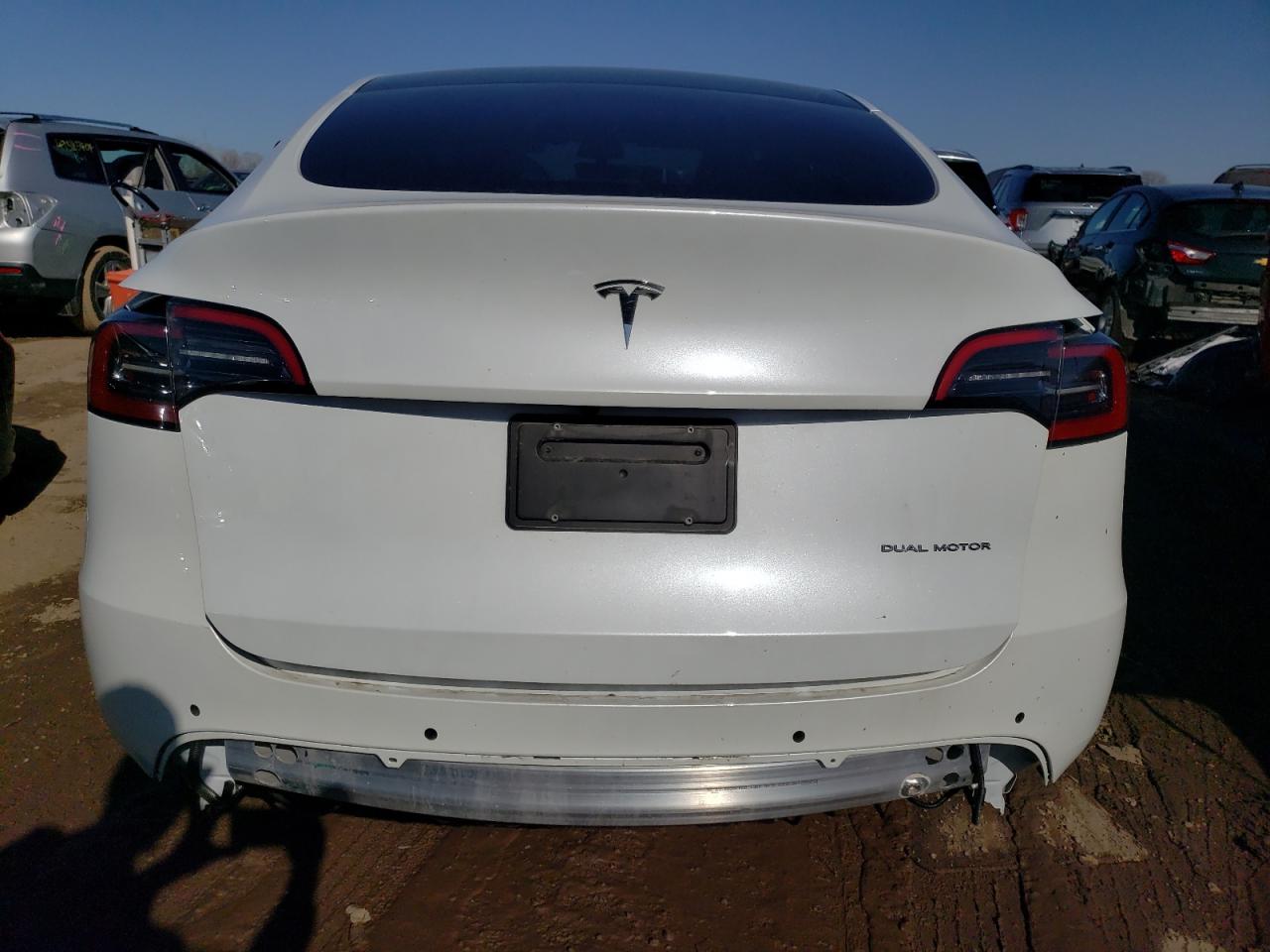 2022 TESLA MODEL Y  VIN:7SAYGDEE7NA010219