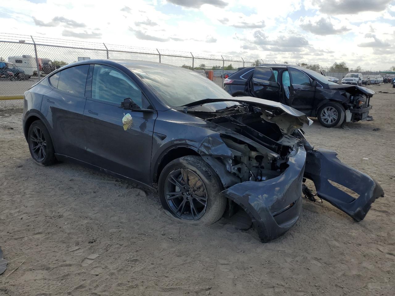 2024 TESLA MODEL Y  VIN:7SAYGDEE1RA322283