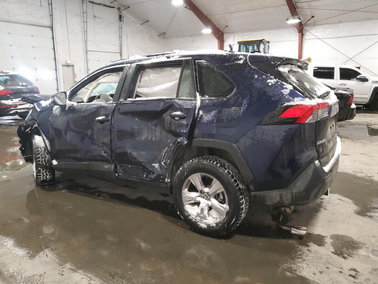 2024 TOYOTA RAV4 XLE VIN:2T3RWRFV2RW220200