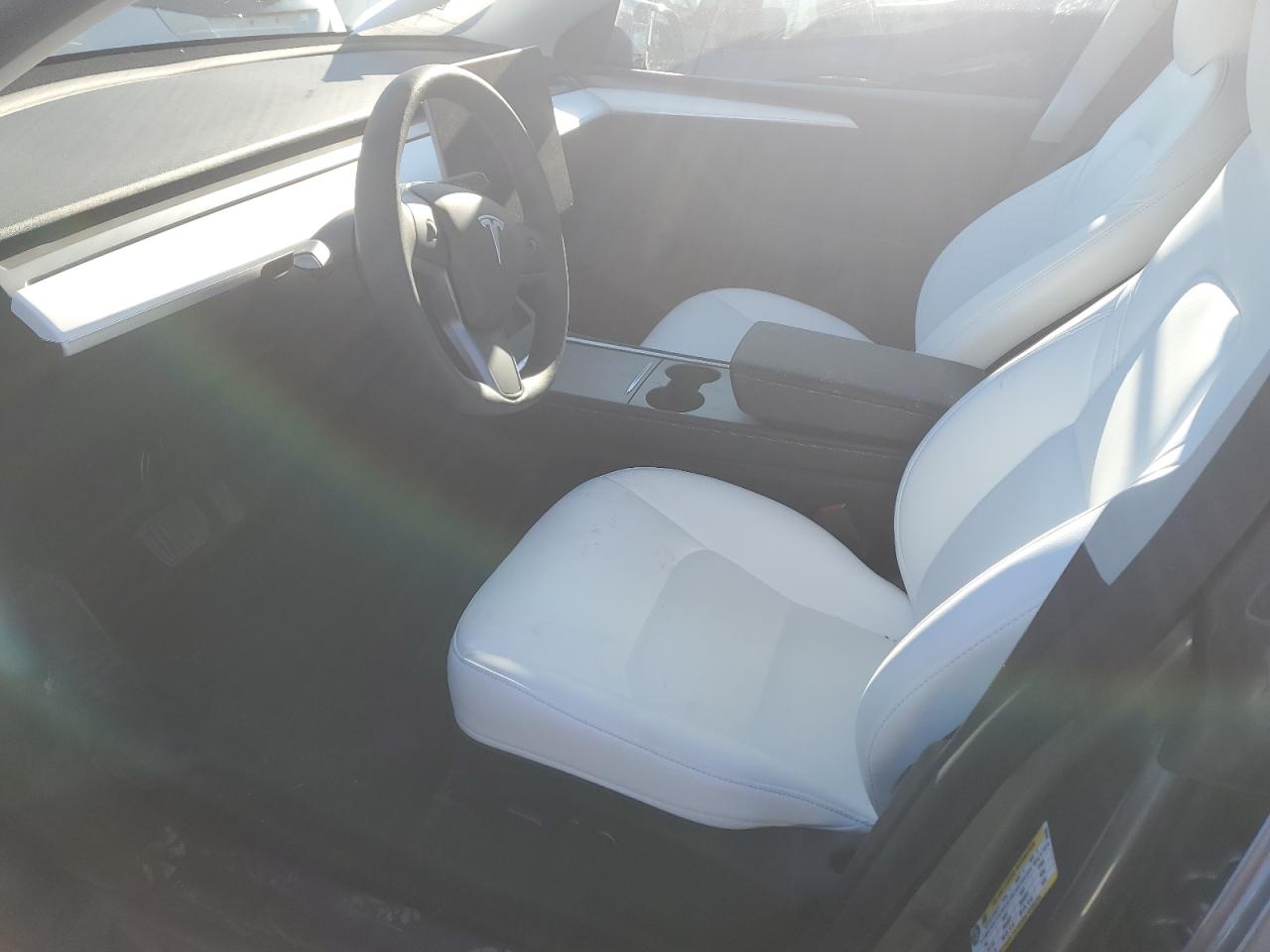 2024 TESLA MODEL Y  VIN:7SAYGAEE0RF168523