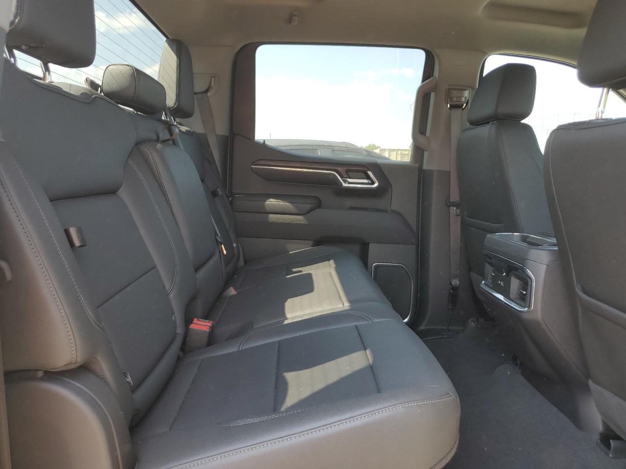 2022 GMC SIERRA K1500 SLT VIN:3GTUUDED0NG642424