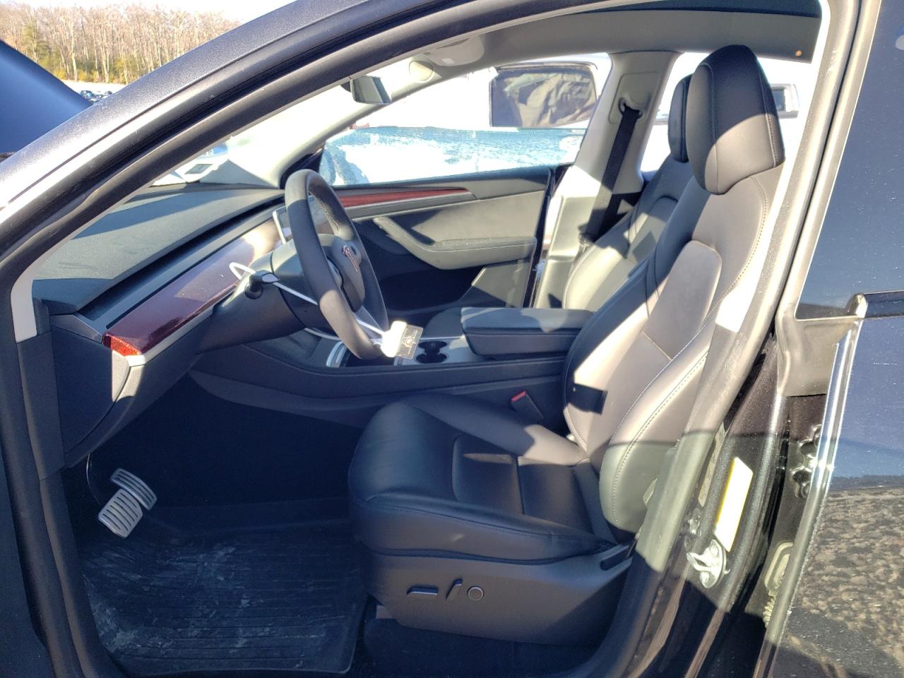 2024 TESLA MODEL Y  VIN:7SAYGDEF6RF033881