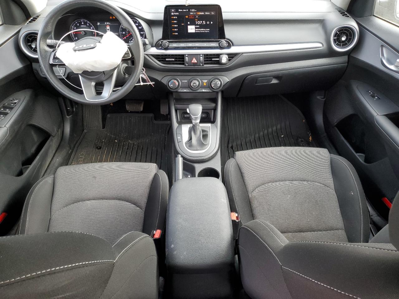 2024 KIA FORTE LX VIN:3KPF24AD1RE738746