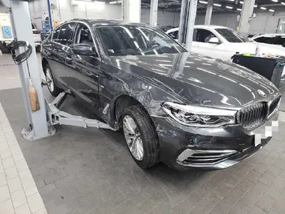 2018 BMW 530 VIN: