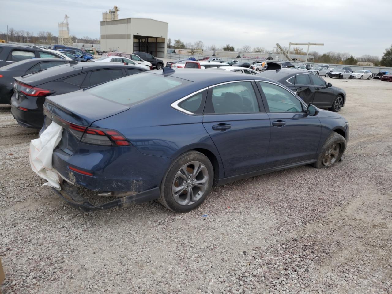 2024 HONDA ACCORD EX VIN:1HGCY1F33RA002492