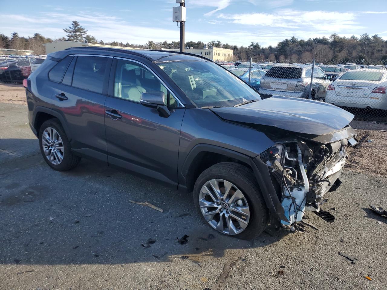 2024 TOYOTA RAV4 XLE PREMIUM VIN:2T3A1RFV8RC437554