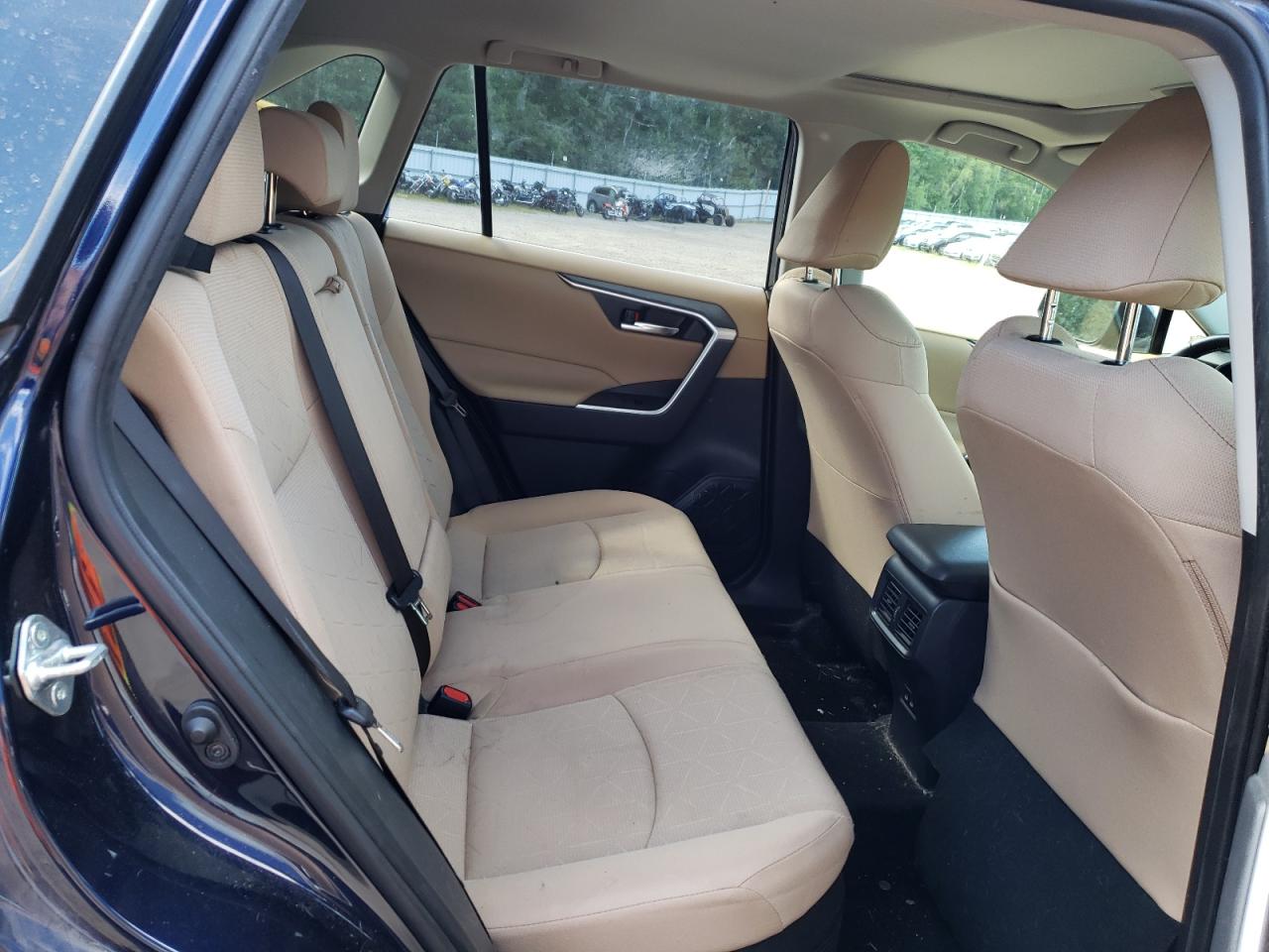 2022 TOYOTA RAV4 XLE VIN:JTMRWRFV7ND567609